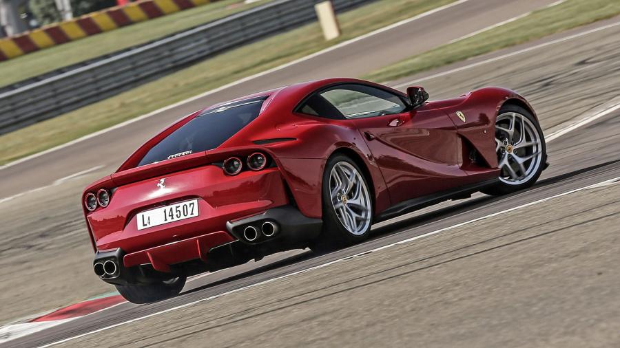  Ferrari 812 Superfast 2017 года  (фото 40 из 91)